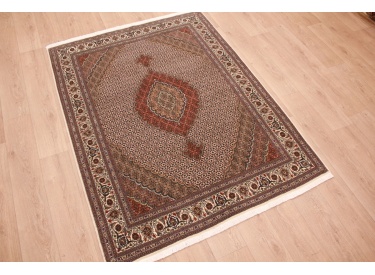 Persian carpet "Taabriz mahi" with Silk 207x152 cm Beige