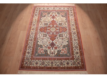 Persian carpet "Isfahan" with silk 165x108 cm Beige