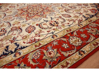 Persian carpet Isfahan with silk 155x108 cm Beige