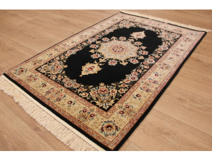 Persian carpet "Isfahan" with silk 126x85 cm