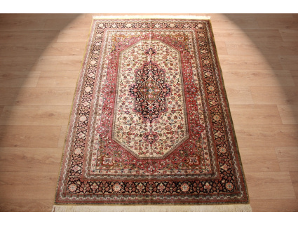 Persian carpet "Ghom" pure Silk rug 200x133 cm