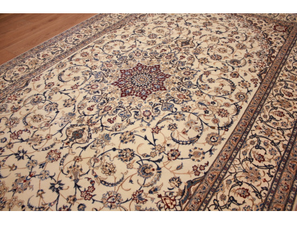 Perser Teppich Nain 6la mit Seide 327x203 cm Beige