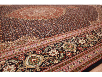 Persian carpet Taabriz Mahi with silk 313x217 cm Black