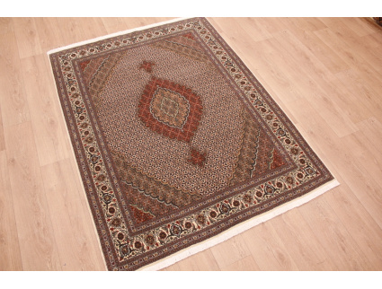 Persian carpet "Taabriz mahi" with Silk 207x152 cm Beige