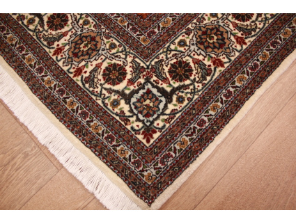 Persian carpet "Taabriz mahi" with Silk 207x152 cm Beige