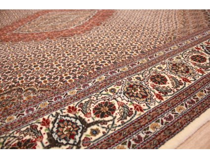 Persian carpet "Taabriz mahi" with Silk 207x152 cm Beige