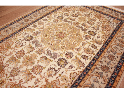 Persian carpet "Isfahan" with silk 161x103 cm Beige