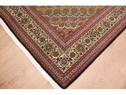 Persian carpet Tabriz mahi with Silk 207x153 cm Black