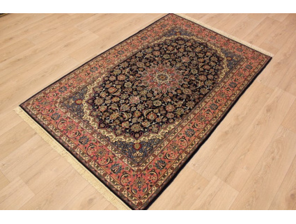 Persian carpet "Isfahan" with silk 220x137 cm