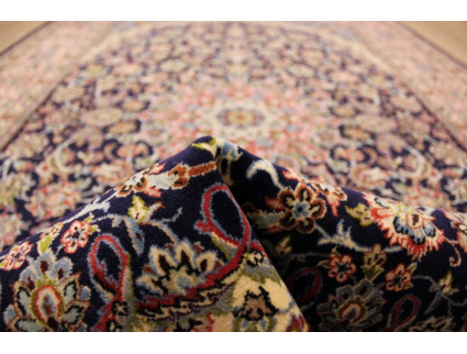 Persian carpet "Isfahan" with silk 220x137 cm