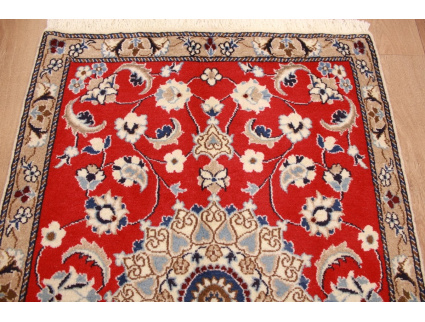 Perserteppich Nain mit Seide 131x98 cm  Rot