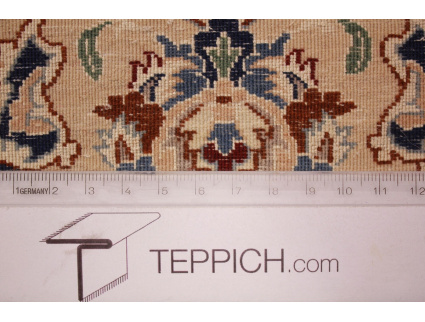 Perser Teppich Nain 4 La mit Seide 318x211 cm Beige